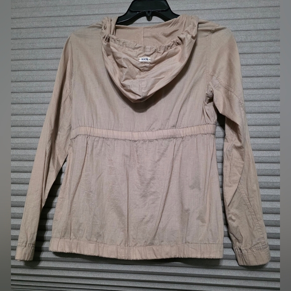 Converse Lightweight Jacket - Picture 2 of 4